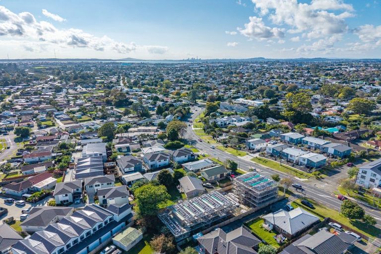 Photo of property in 301 Swanson Road, Ranui, Auckland, 0612