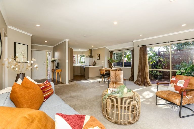 Photo of property in 9a Turehu Street, Merrilands, New Plymouth, 4312