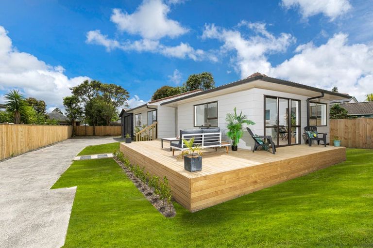 Photo of property in 561 Swanson Road, Ranui, Auckland, 0612