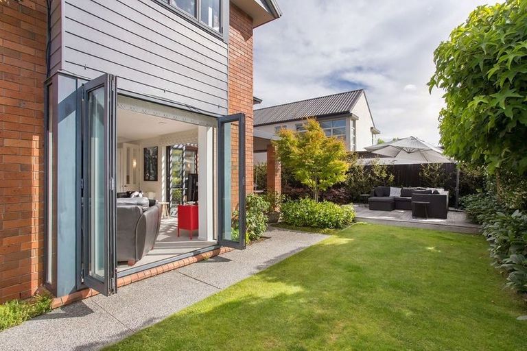 Photo of property in 89a Hawthorne Street, Strowan, Christchurch, 8052