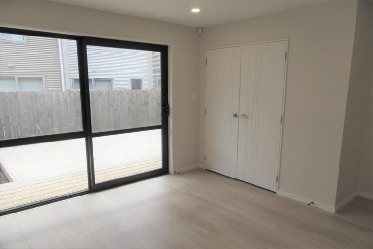 Photo of property in 14/5 Perekia Street, Albany, Auckland, 0632