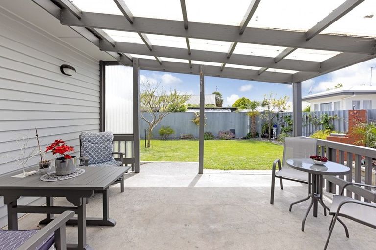 Photo of property in 56 Meeanee Road, Taradale, Napier, 4112