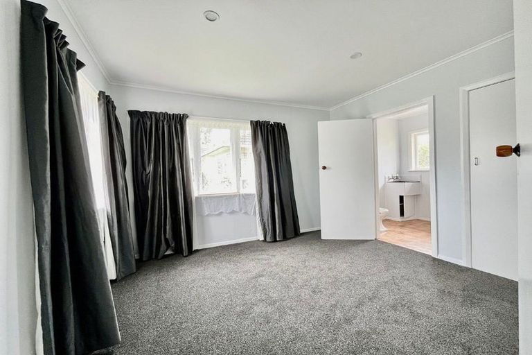 Photo of property in 1/76 Sutton Crescent, Papakura, 2110