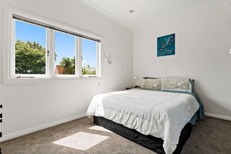 Photo of property in 204 Hurstmere Road, Takapuna, Auckland, 0622