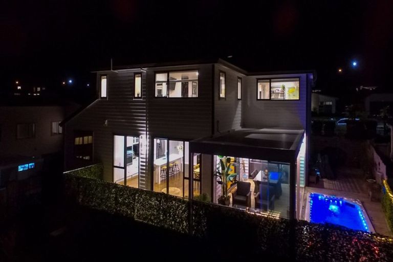 Photo of property in 23 Pioneer Rise, Silverdale, 0932