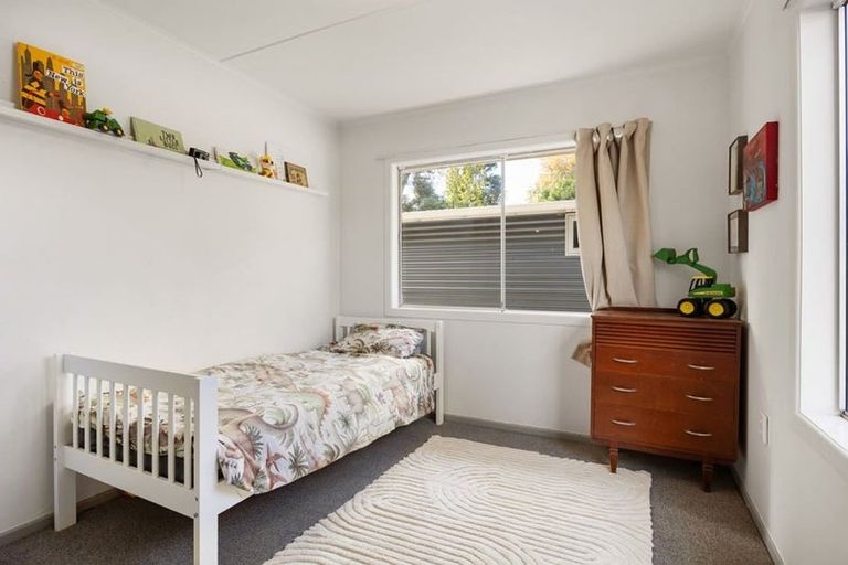 Photo of property in 23 Berkley Avenue, Hillcrest, Hamilton, 3216