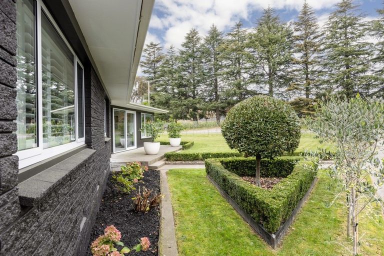 Photo of property in 42 Iona Road, Havelock North, 4130