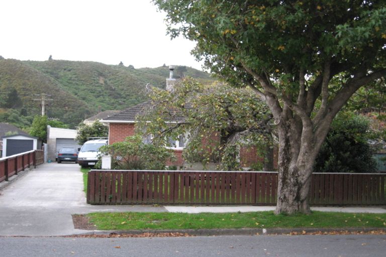 Photo of property in 70 Chapman Crescent, Naenae, Lower Hutt, 5011