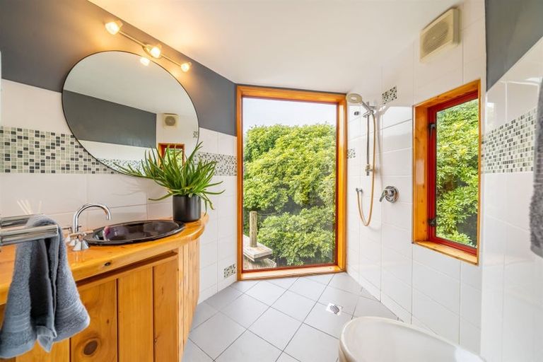 Photo of property in 1151 Paekakariki Hill Road, Paekakariki Hill, Porirua, 5381