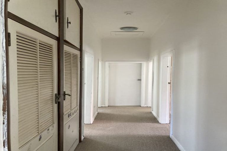 Photo of property in 96 Derwent Street, Island Bay, Wellington, 6023