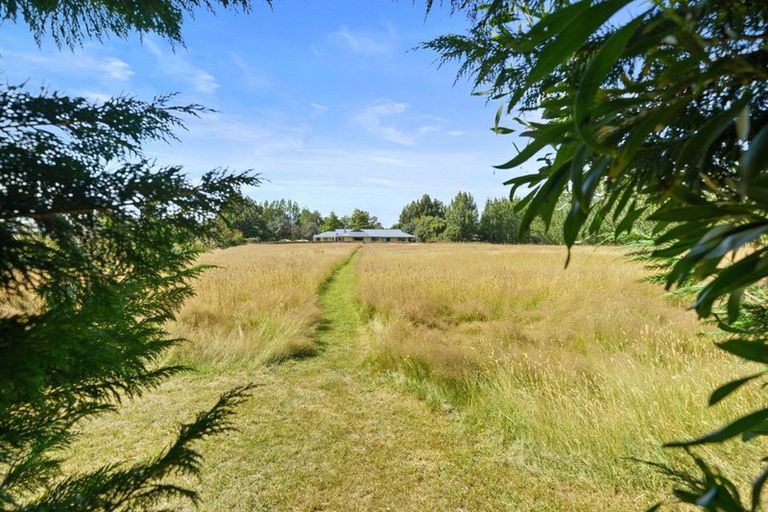 Photo of property in 12 Hawkins Drive, Martinborough, 5711