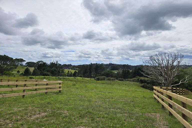 Photo of property in 679 Ridge Road, Riverhead, 0793