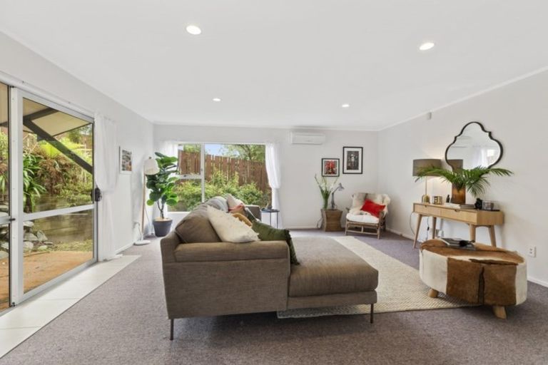 Photo of property in 13 Mallard Grove, Churton Park, Wellington, 6037