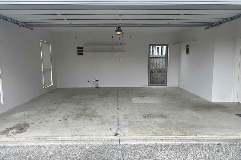 Photo of property in 12 Huarahi Pai Road, Huapai, Kumeu, 0810