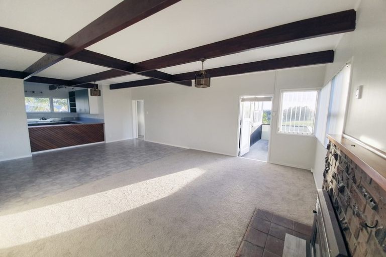 Photo of property in 488 Don Buck Road, Massey, Auckland, 0614
