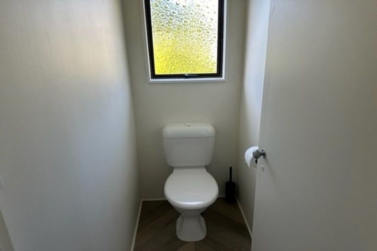 Photo of property in 111 Stott Avenue, Birkdale, Auckland, 0626