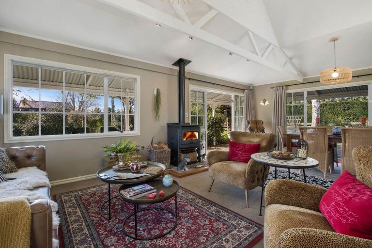 Photo of property in 42 Kayelene Place, Omokoroa, 3114