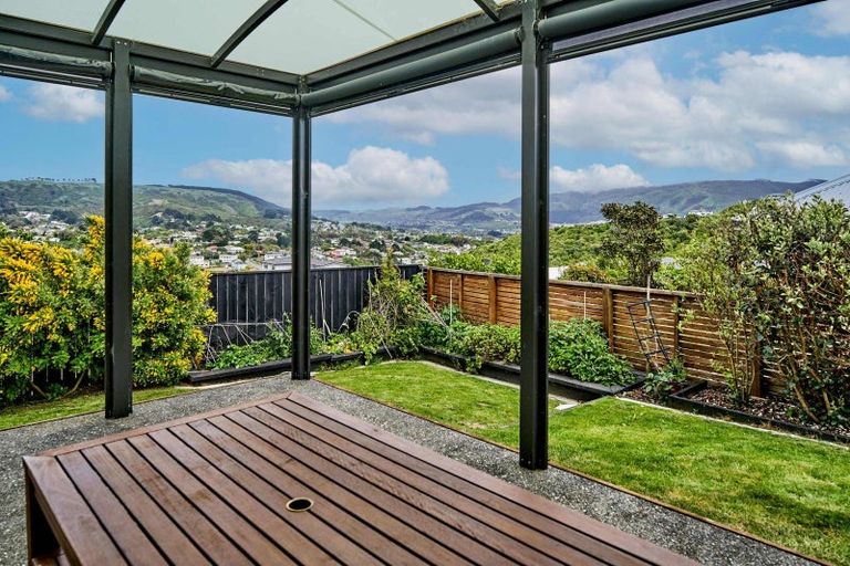 Photo of property in 25 Paparoa Crescent, Aotea, Porirua, 5024