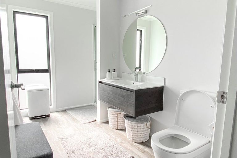 Photo of property in 18 Reakes Crescent, Wallaceville, Upper Hutt, 5018