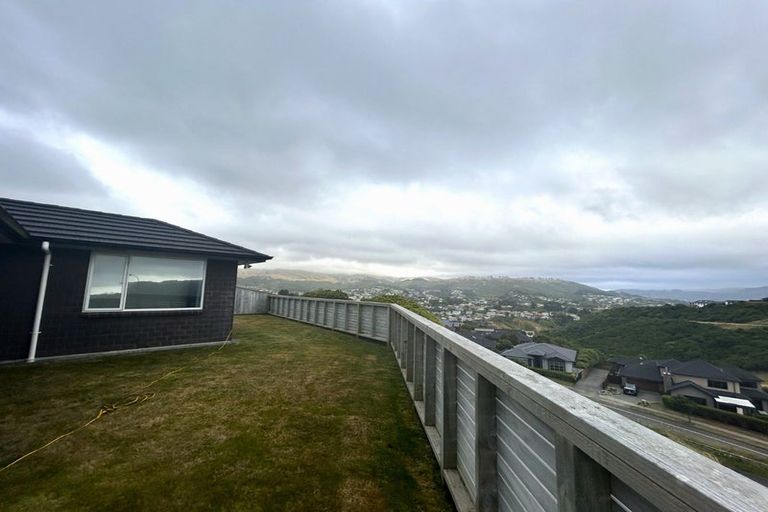 Photo of property in 2 Tutoko Place, Aotea, Porirua, 5024