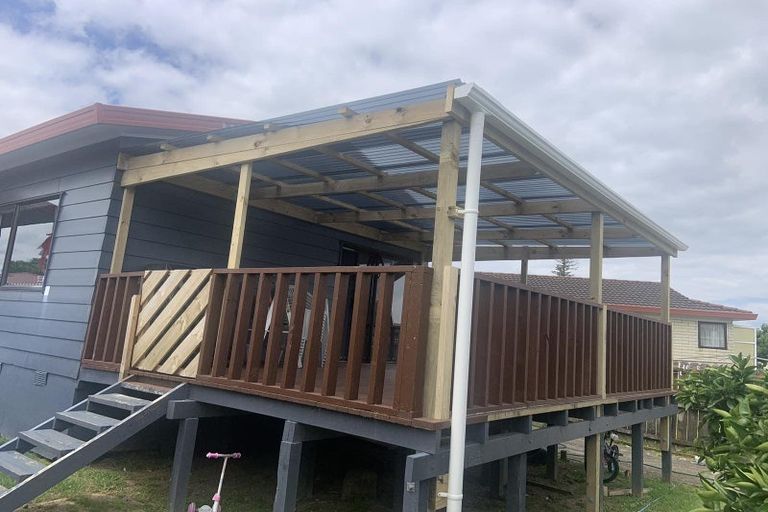 Photo of property in 2/24 Norrie Smith Avenue, Flat Bush, Auckland, 2023