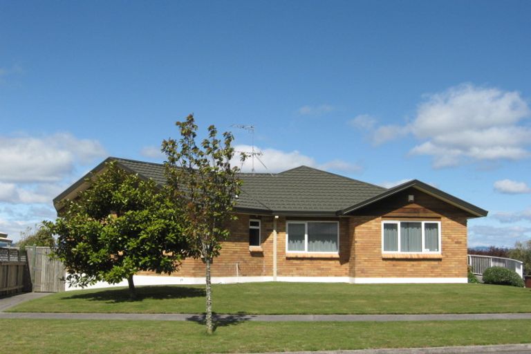 Photo of property in 24 Kinder Street, Acacia Bay, Taupo, 3330