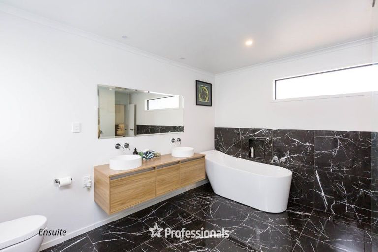 Photo of property in 48 Black Beech Street, Birchville, Upper Hutt, 5018