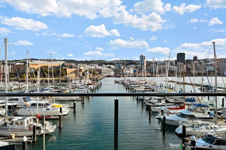 Photo of property in Clyde Quay Wharf, 2c/7 Clyde Quay Wharf, Te Aro, Wellington, 6011