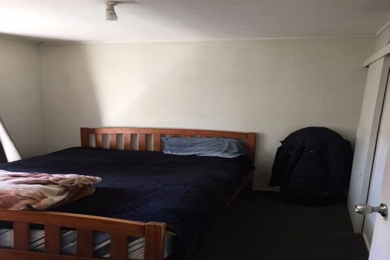 Photo of property in 2/21 Calluna Crescent, Totara Heights, Auckland, 2105