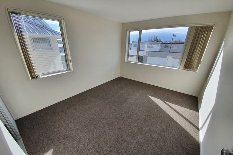 Photo of property in 11 Puweto Avenue, Takanini, 2112