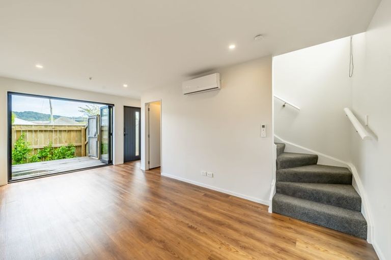 Photo of property in 2/26 Fitzherbert Road, Wainuiomata, Lower Hutt, 5014