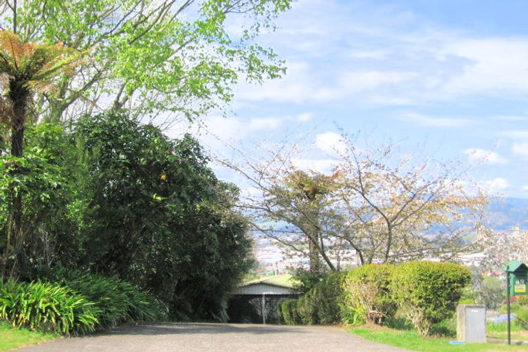 Photo of property in 15a Russell Crescent, Western Heights, Rotorua, 3015