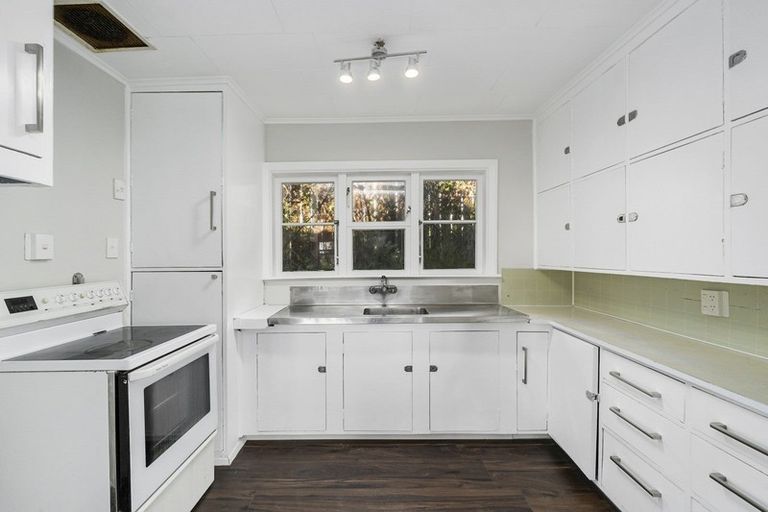 Photo of property in 20 Bledisloe Crescent, Wainuiomata, Lower Hutt, 5014