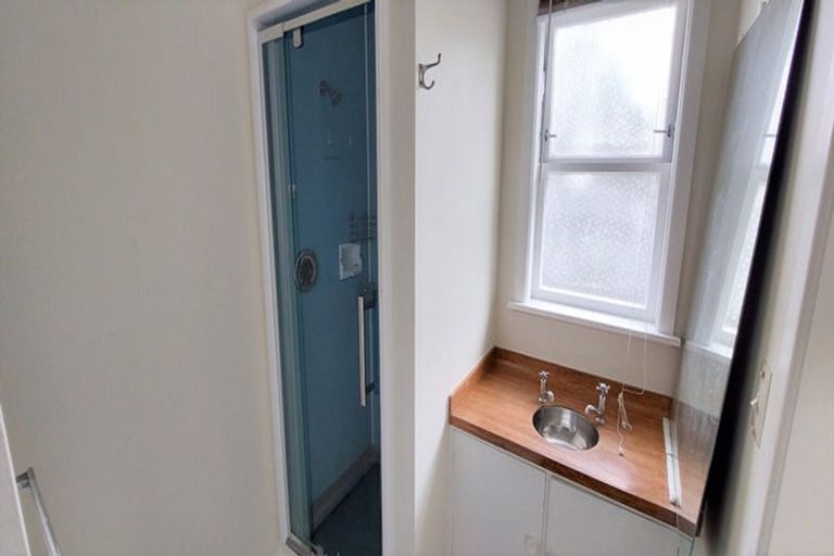 Photo of property in 88 Queenwood Road, Levin, 5510