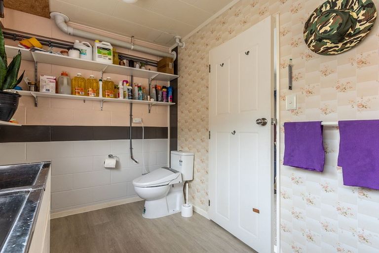 Photo of property in 39 Huia Street, Waikanae, 5036