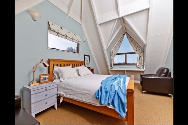 Photo of property in 251 Sunset Road, Sunnynook, Auckland, 0632