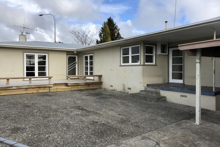 Photo of property in 69 Long Melford Road, Awapuni, Palmerston North, 4412