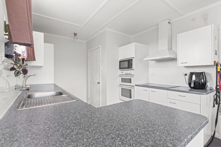 Photo of property in 7 Milne Street, Sanson, 4817