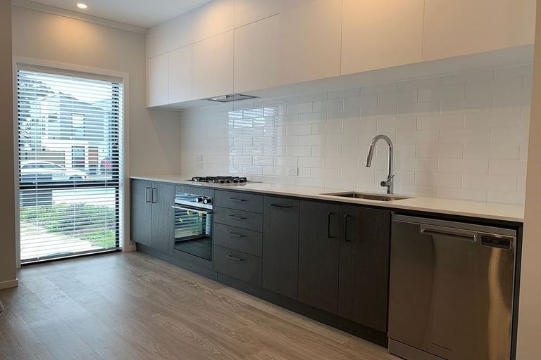 Photo of property in 14b Mawai Hakona Drive, Wallaceville, Upper Hutt, 5018