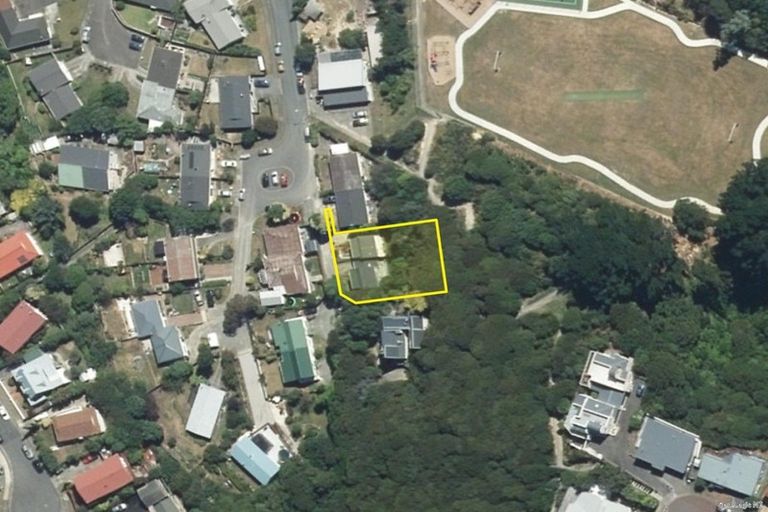 Photo of property in 13 Yarrow Place, Papakowhai, Porirua, 5024