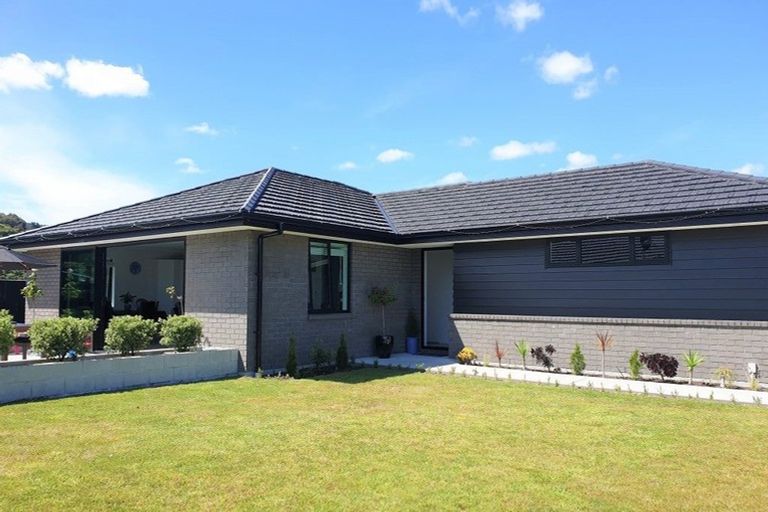 Photo of property in 17 Ridgeway Drive, Greymouth, 7805