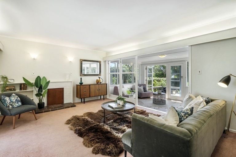 Photo of property in 2/12 Maleme Avenue, Belmont, Auckland, 0622