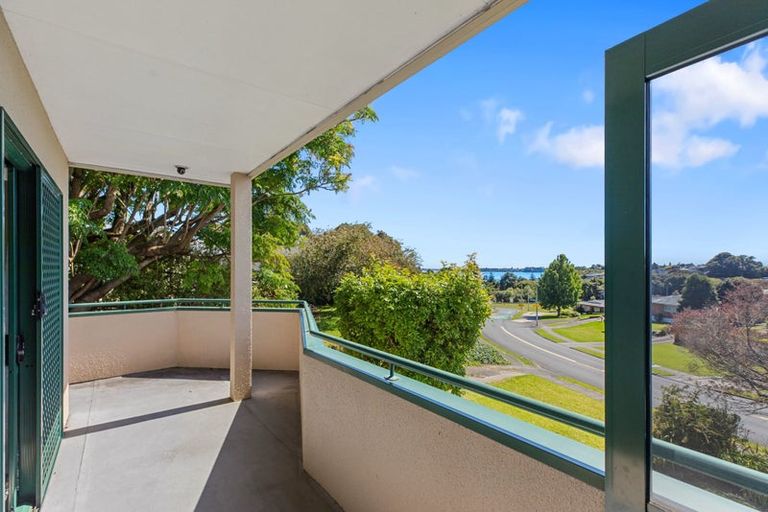 Photo of property in 6 Hairini Street, Hairini, Tauranga, 3112