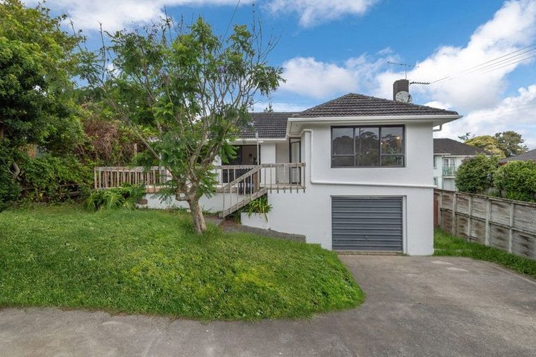 Photo of property in 1/24 Richards Avenue, Forrest Hill, Auckland, 0620