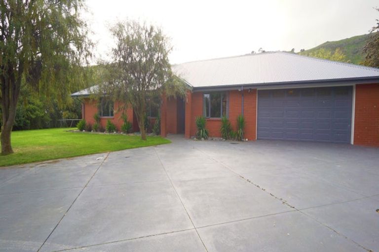 Photo of property in 10 Deavoll Place, Heathcote Valley, Christchurch, 8022