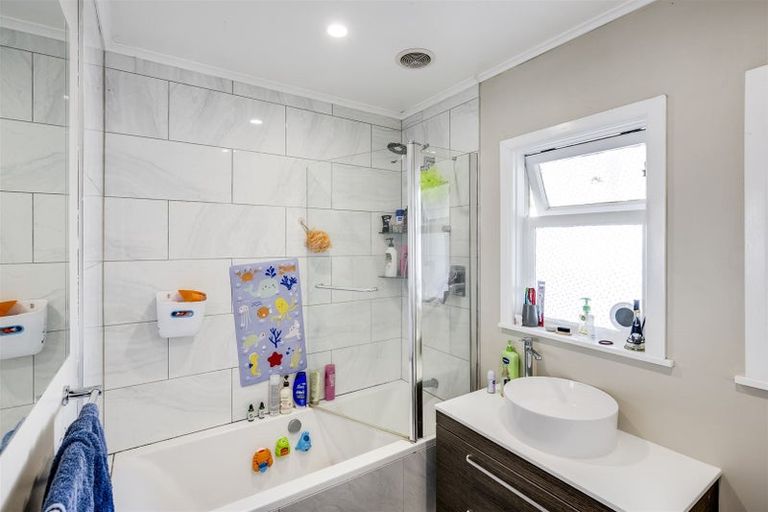 Photo of property in 58 Downing Avenue, Pirimai, Napier, 4112