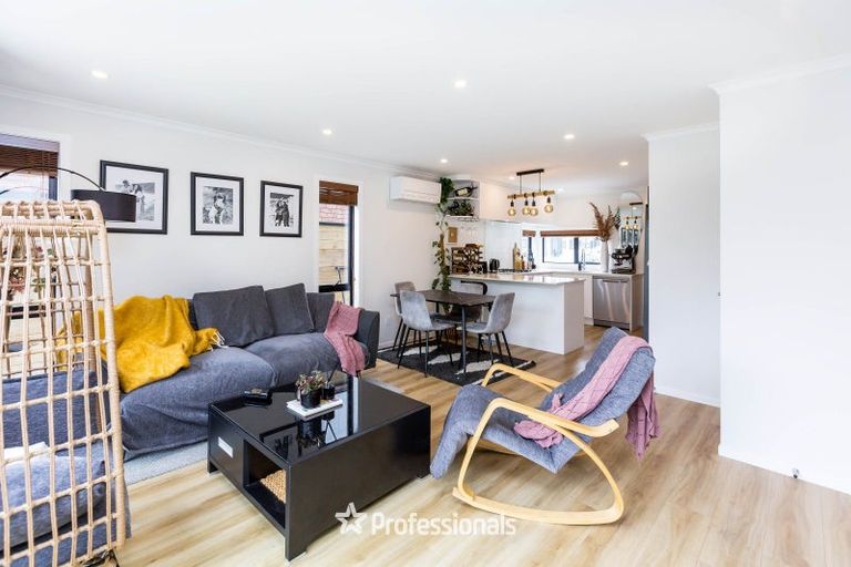 Photo of property in 11 Reakes Crescent, Wallaceville, Upper Hutt, 5018