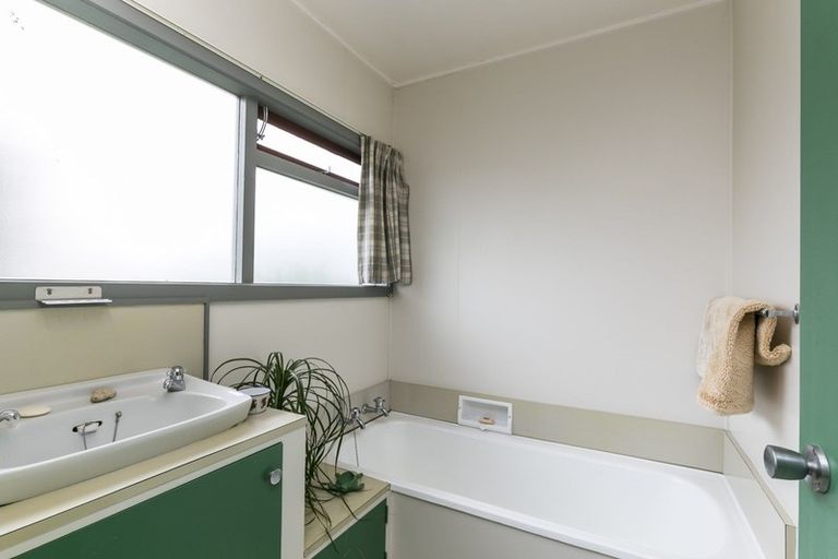 Photo of property in 146a Karori Road, Karori, Wellington, 6012