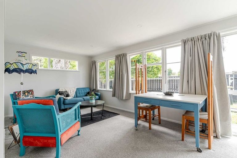 Photo of property in 99 Broadway, Carterton, 5713