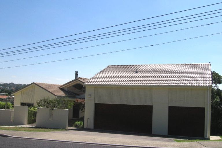 Photo of property in 2/22 Scarboro Terrace, Murrays Bay, Auckland, 0630